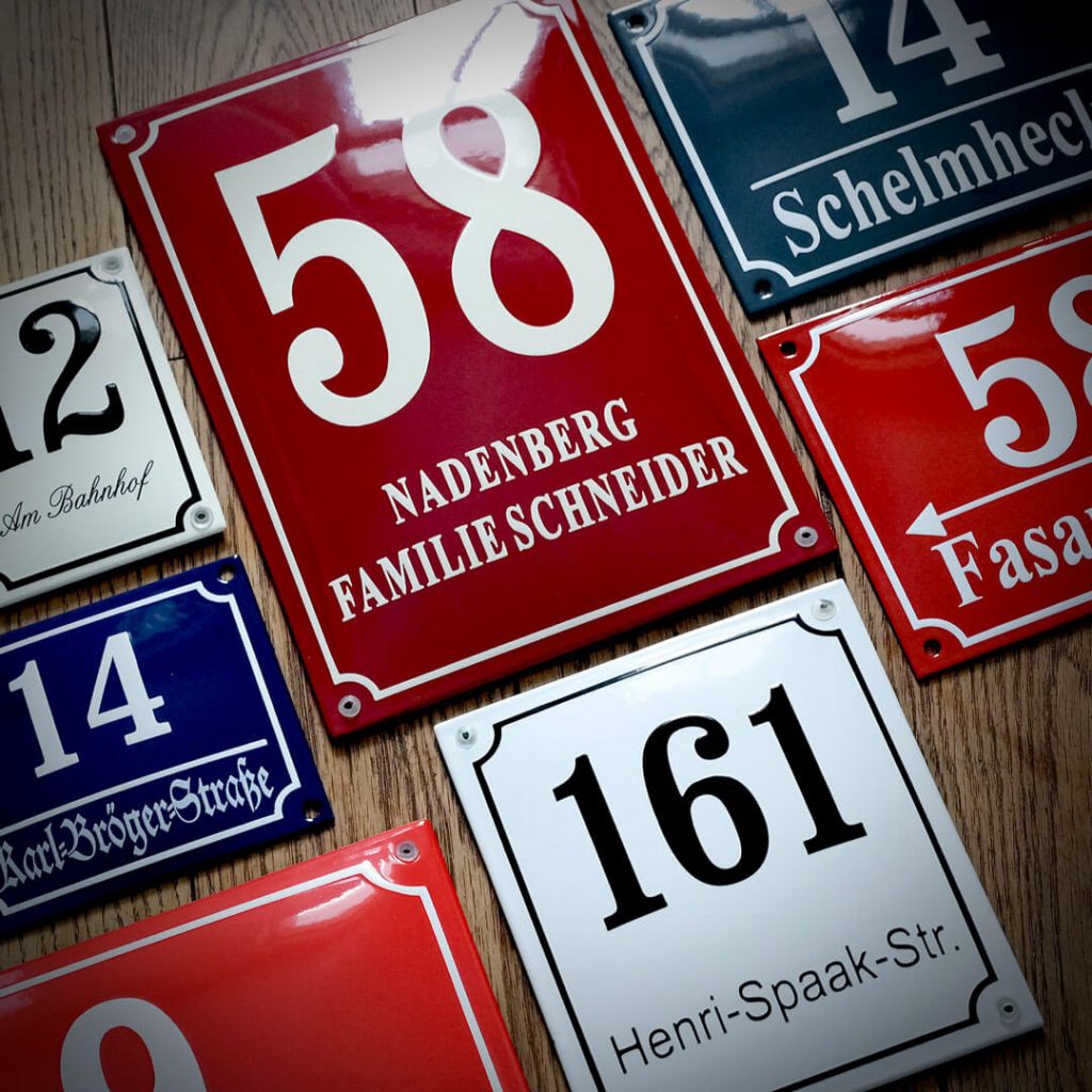 Emaille Hausnummern mit Familienname