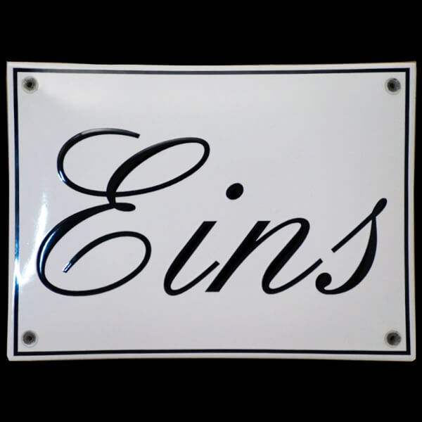 Hausnummer als Textschild